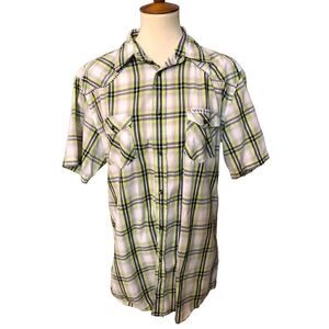 Bone Collector Short Sleeve Pearl Snap Button Pocketed Shirt
